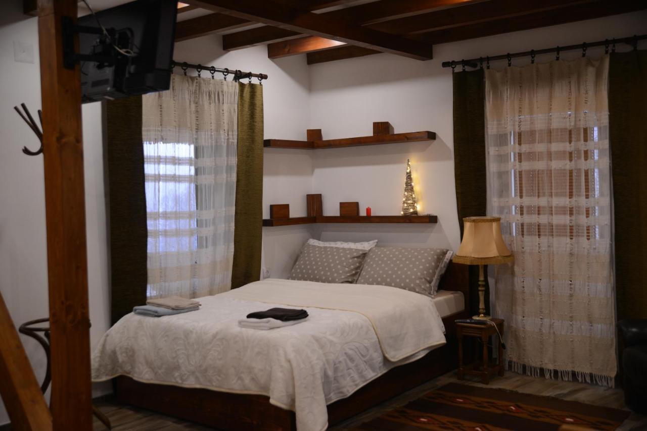 Villa Vikend Kuca Maksimovic à Mataruska Banja Extérieur photo