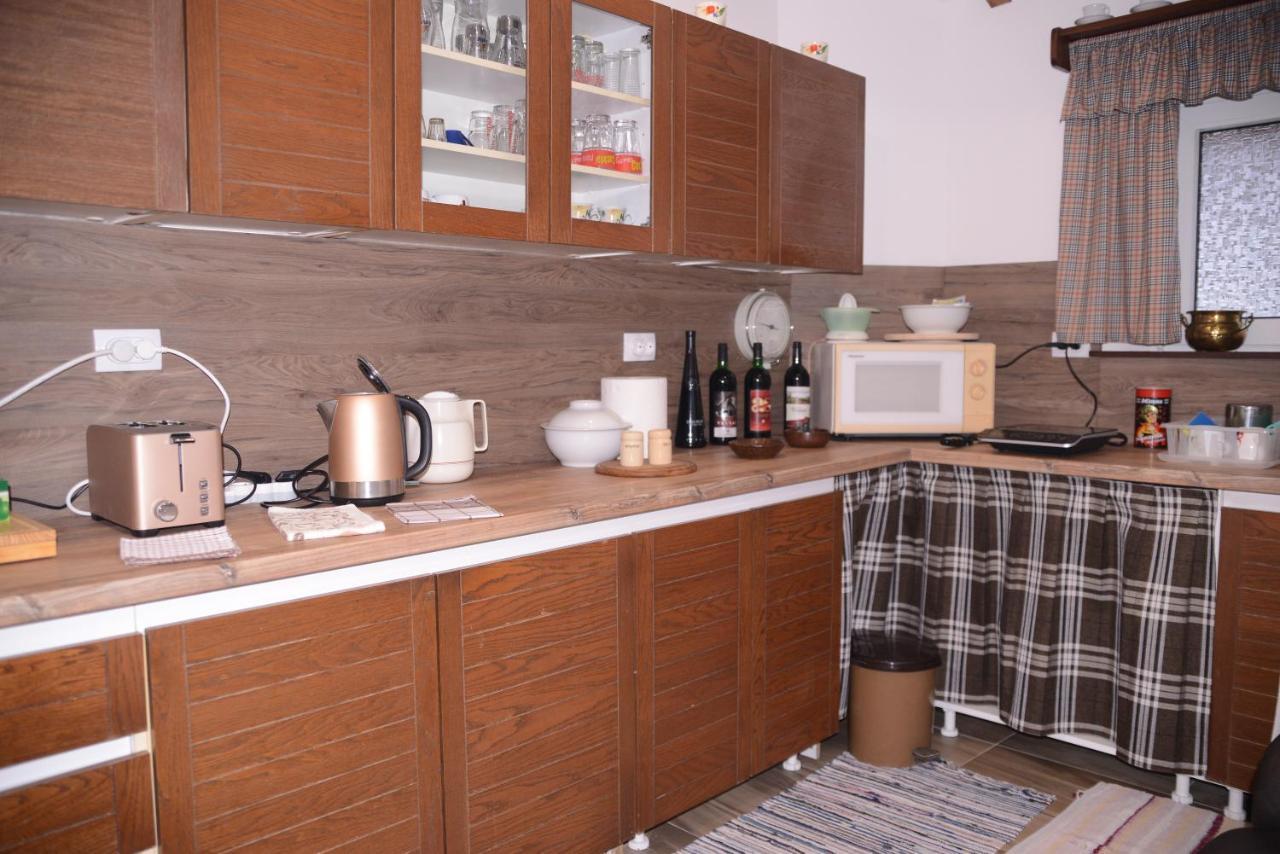 Villa Vikend Kuca Maksimovic à Mataruska Banja Extérieur photo