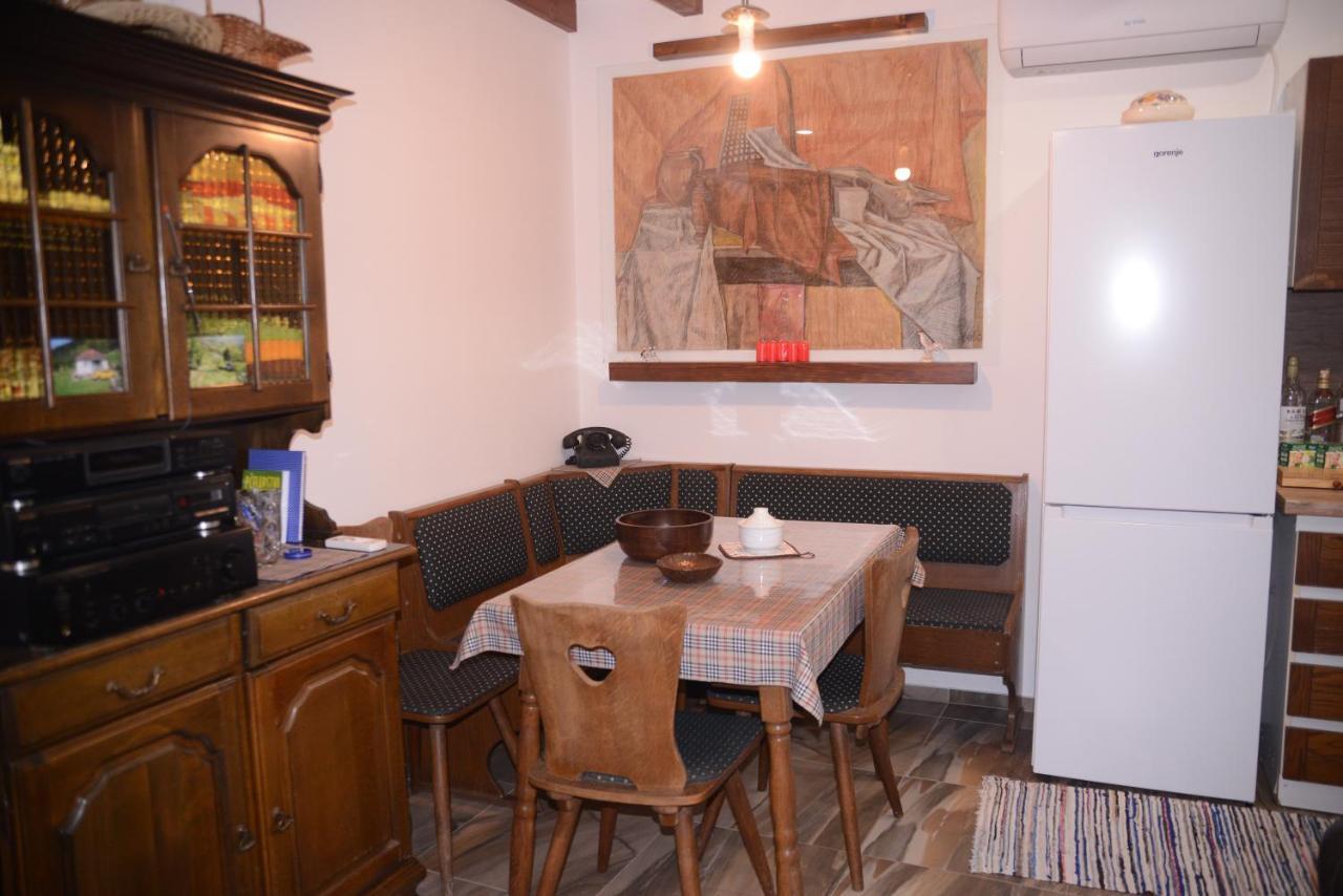 Villa Vikend Kuca Maksimovic à Mataruska Banja Extérieur photo